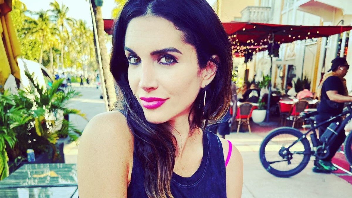 Elisa Jordana introduced her fiancé Andy Dick to her parents!