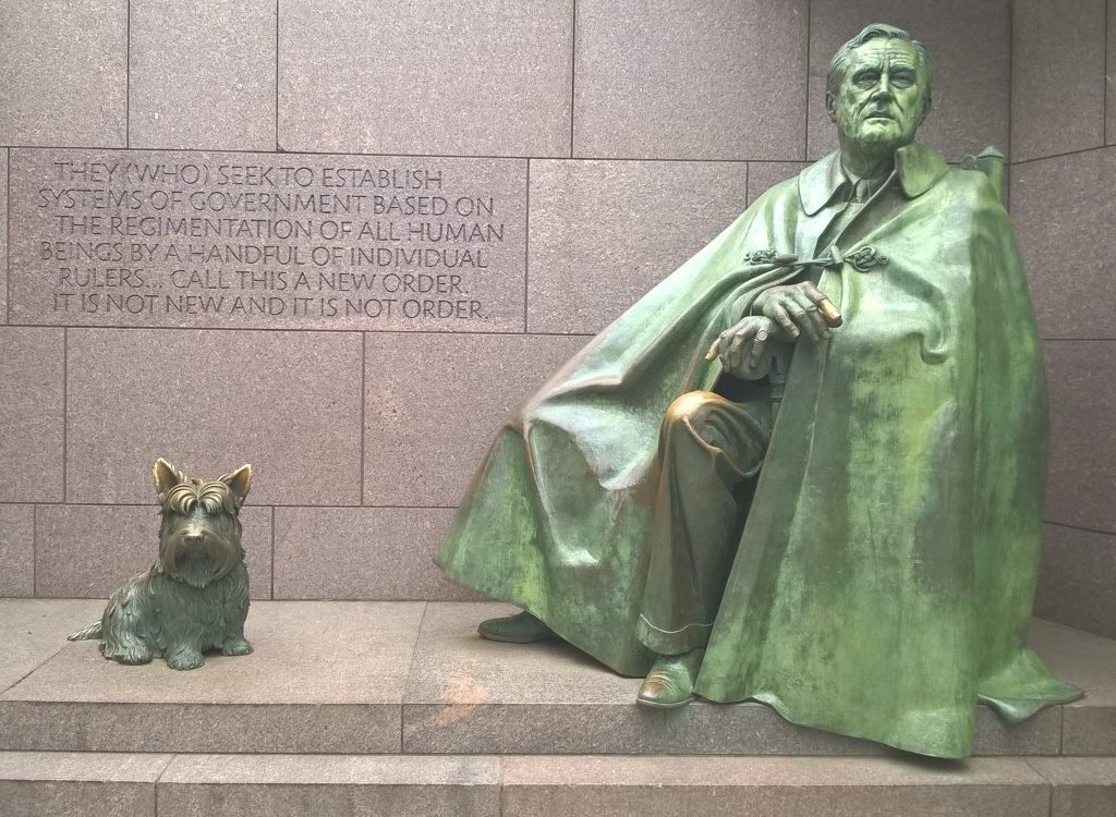 Franklin Delano Roosevelt Memorial with the dog