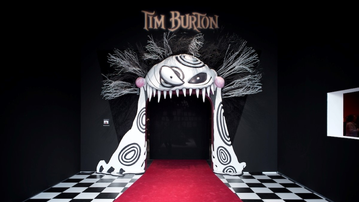 Tim Burton entrance photo by Brandon Shigeta