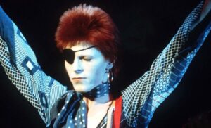 David Bowie and the Story of Ziggy Stardust (Full Hour Documentary) / BBC4